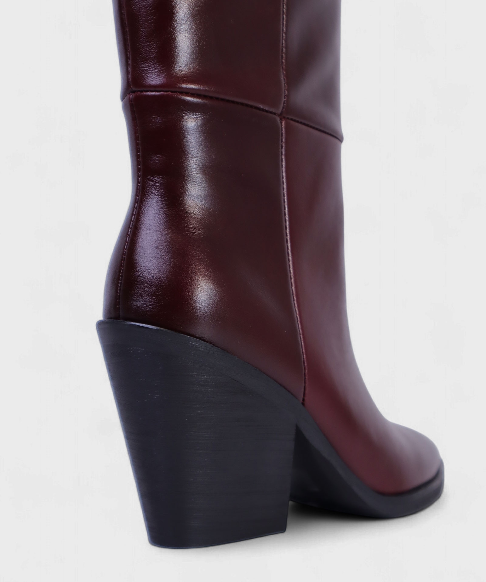 BURGUNDY CATANIA FW25 KMW2518