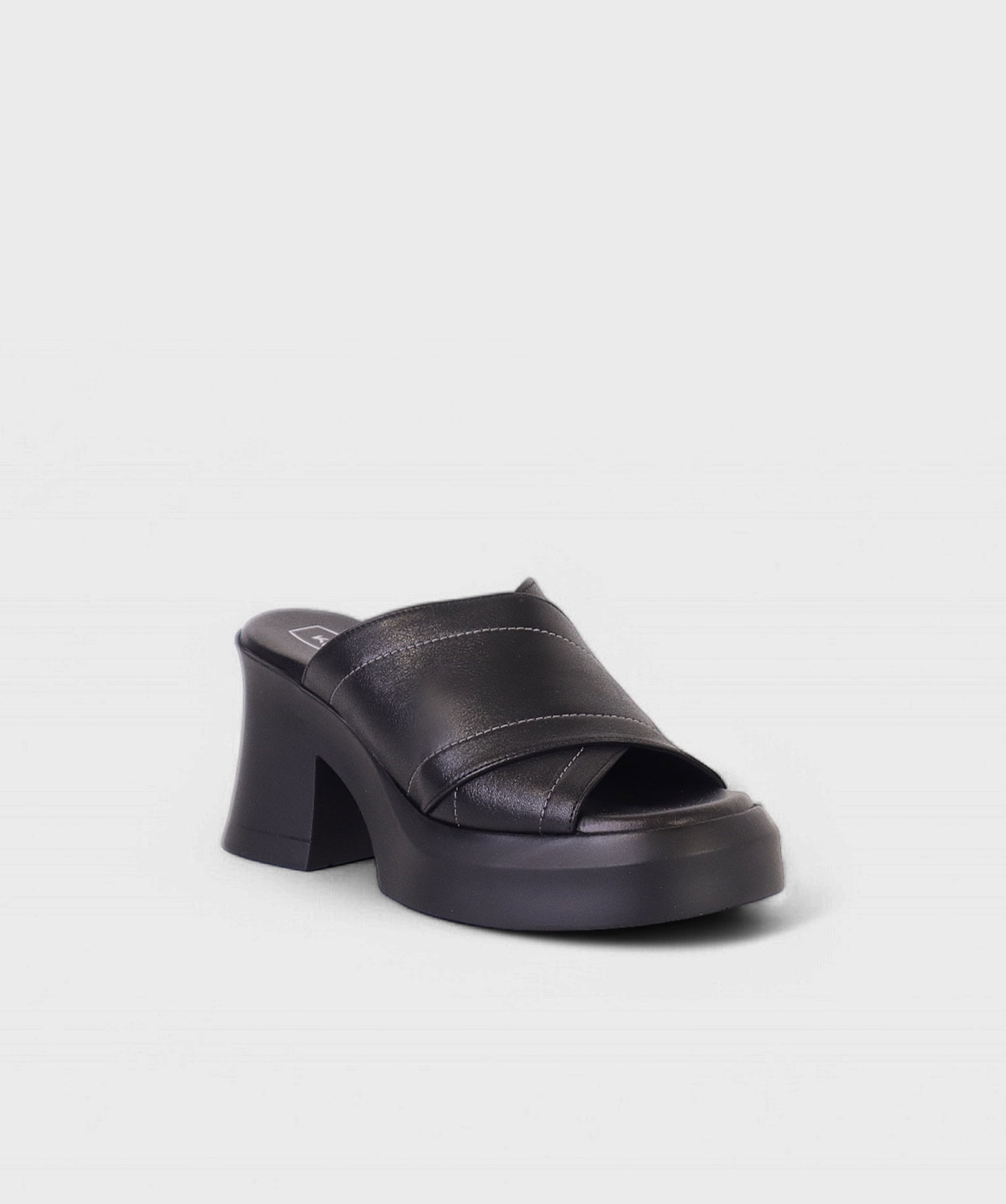 BLACK AL SS25 1722