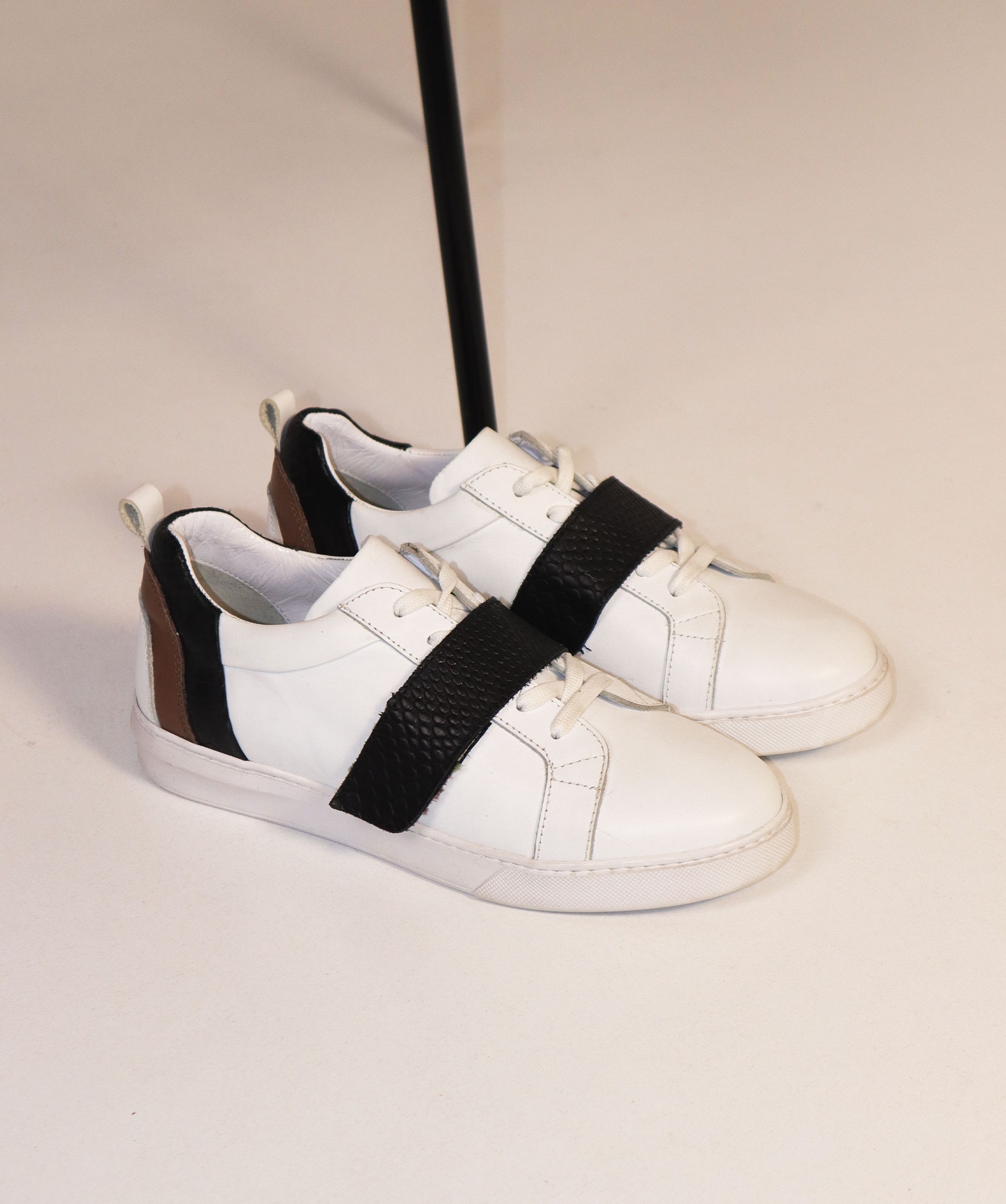 WHITE OUTLET SS24 AA411