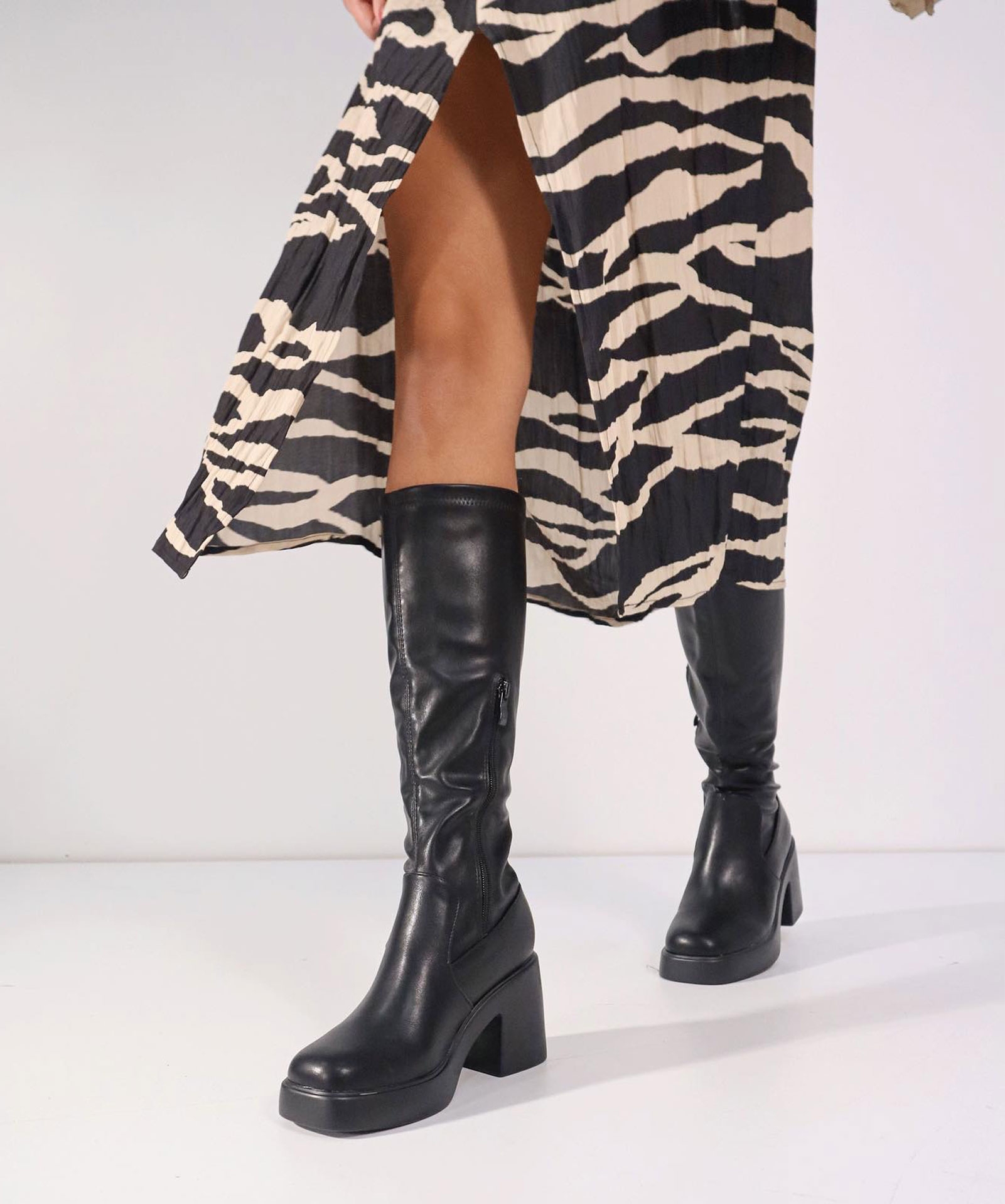 BLACK BOOTS C FW23 X102
