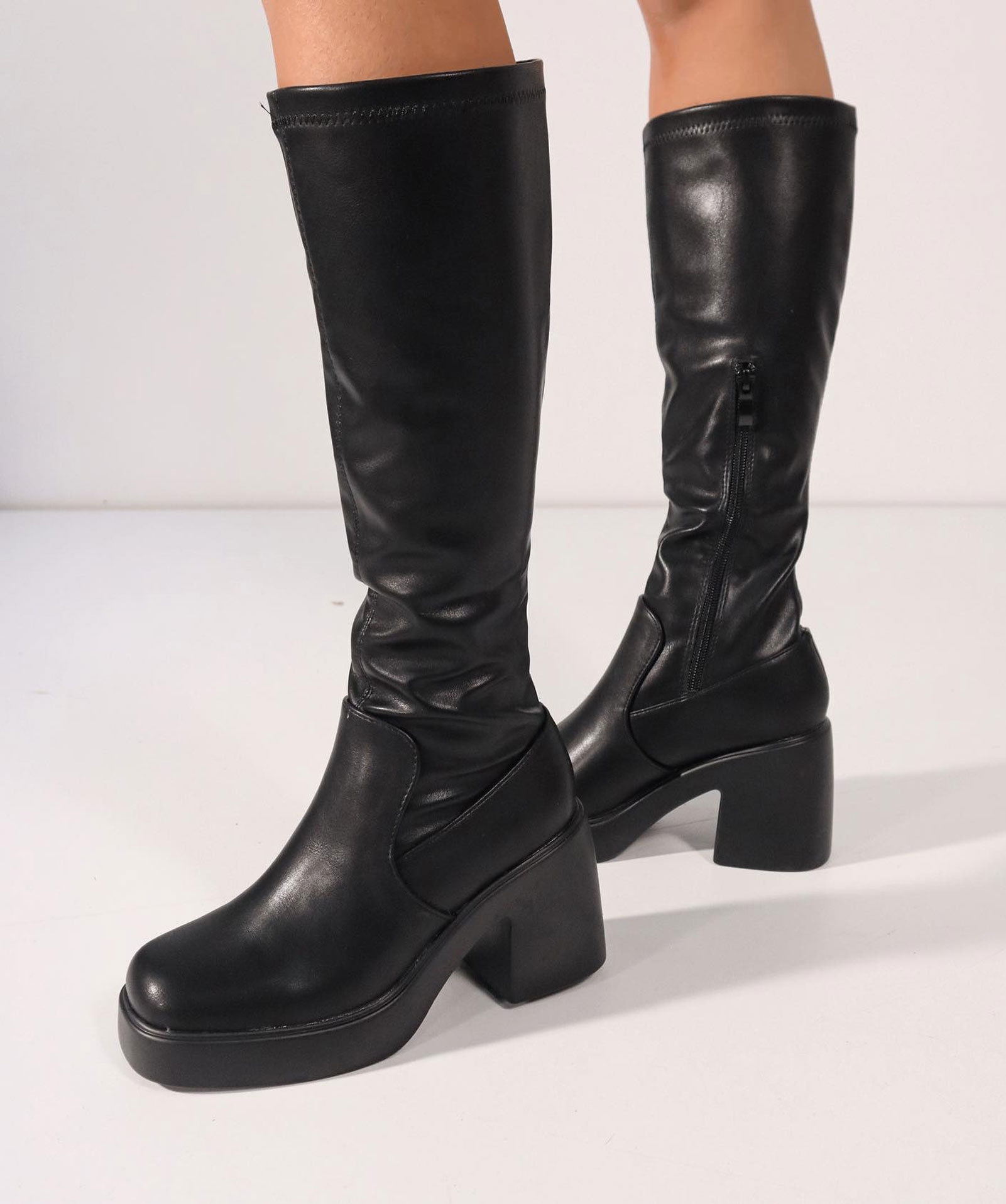 BLACK BOOTS C FW23 X102