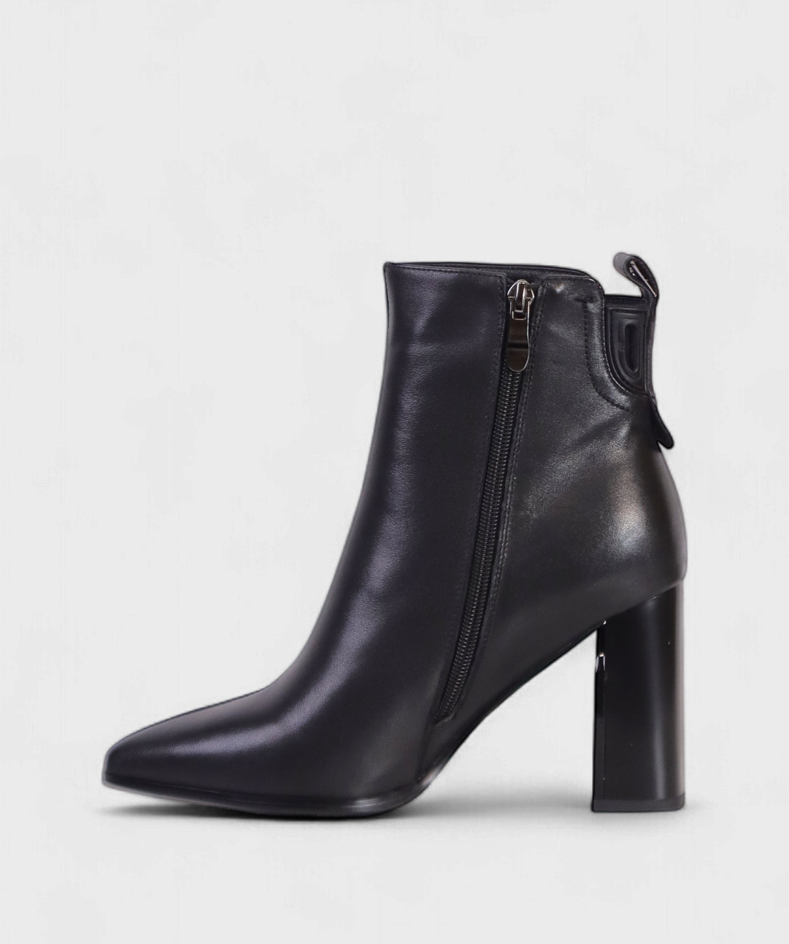 BLACK CATANIA FW25 LV731