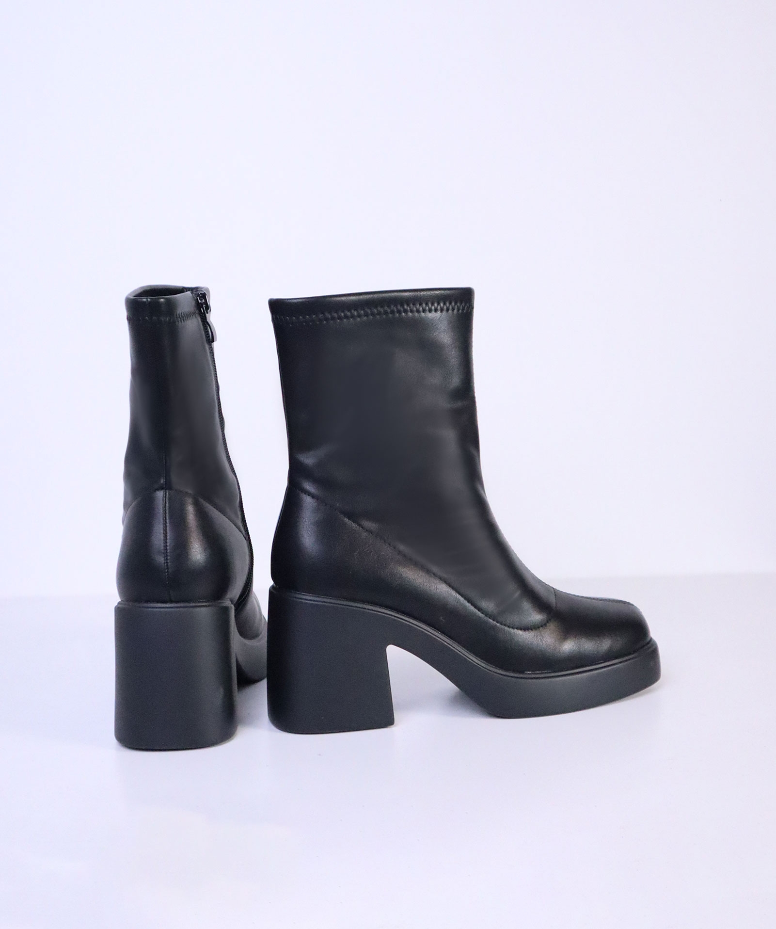 BLACK BOOTS C FW23 X101