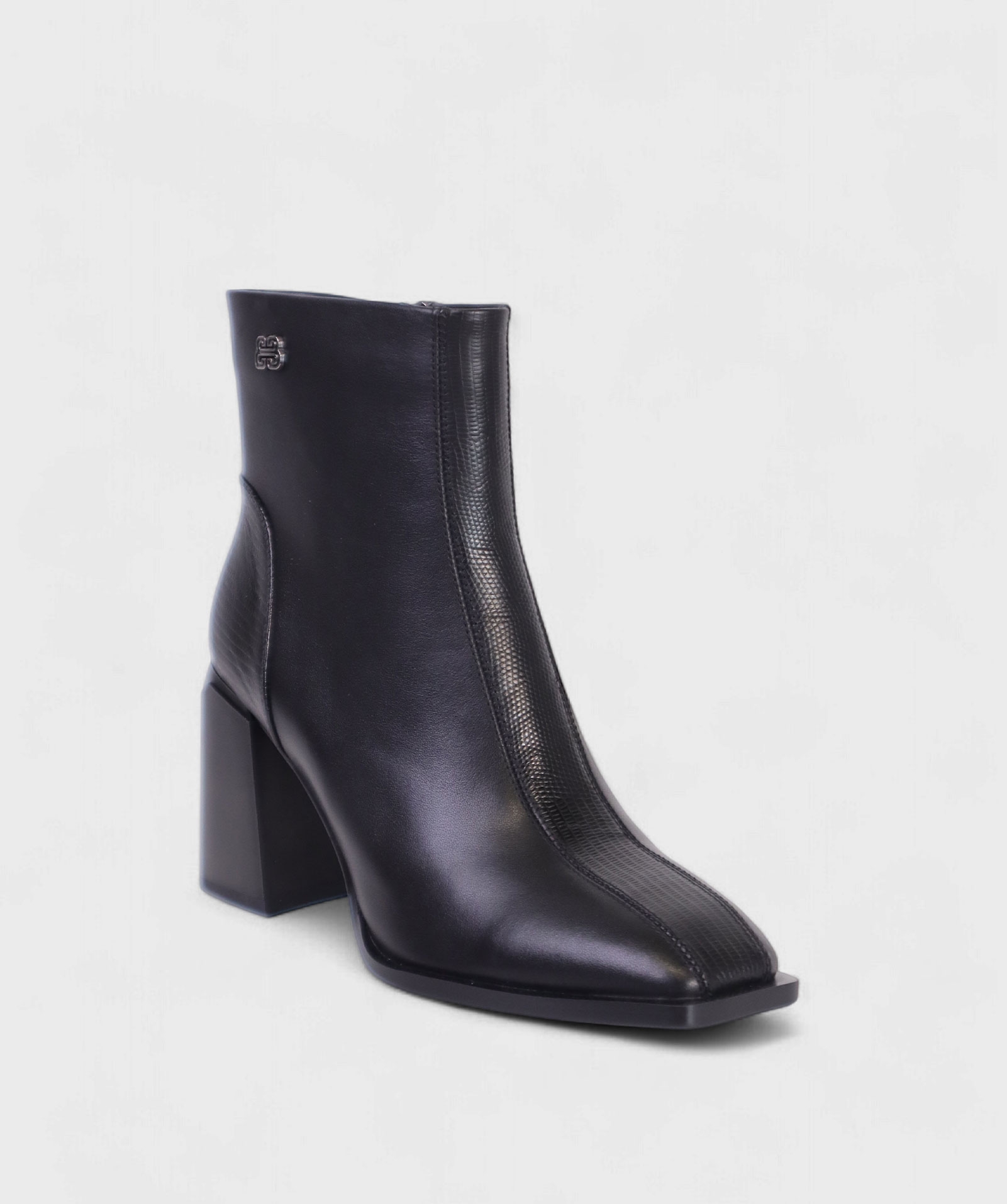 BLACK CATANIA FW25 KMW2512