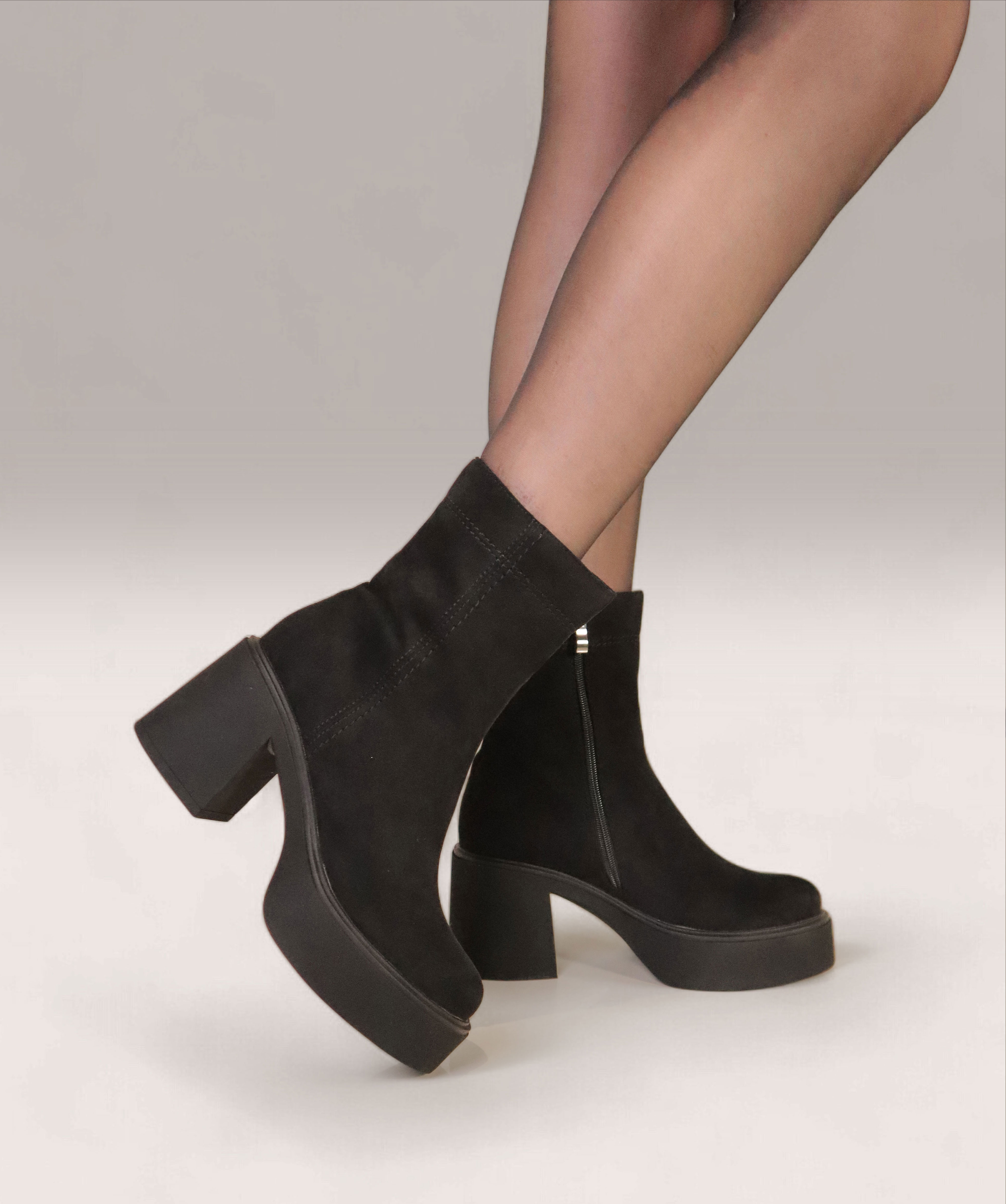 BLACK C FW24 Z37090R1