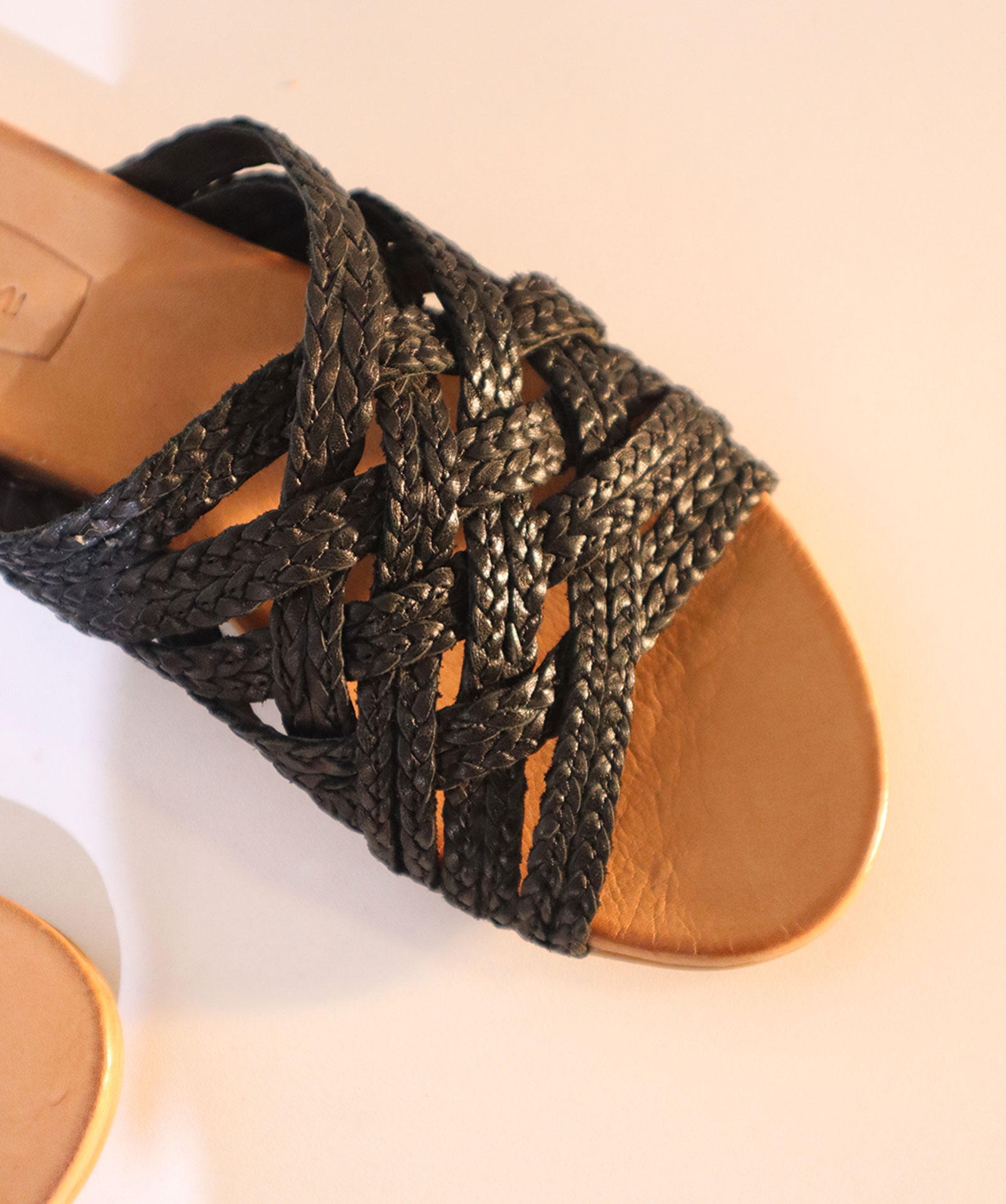 BLACK OUTLET SS23 O96