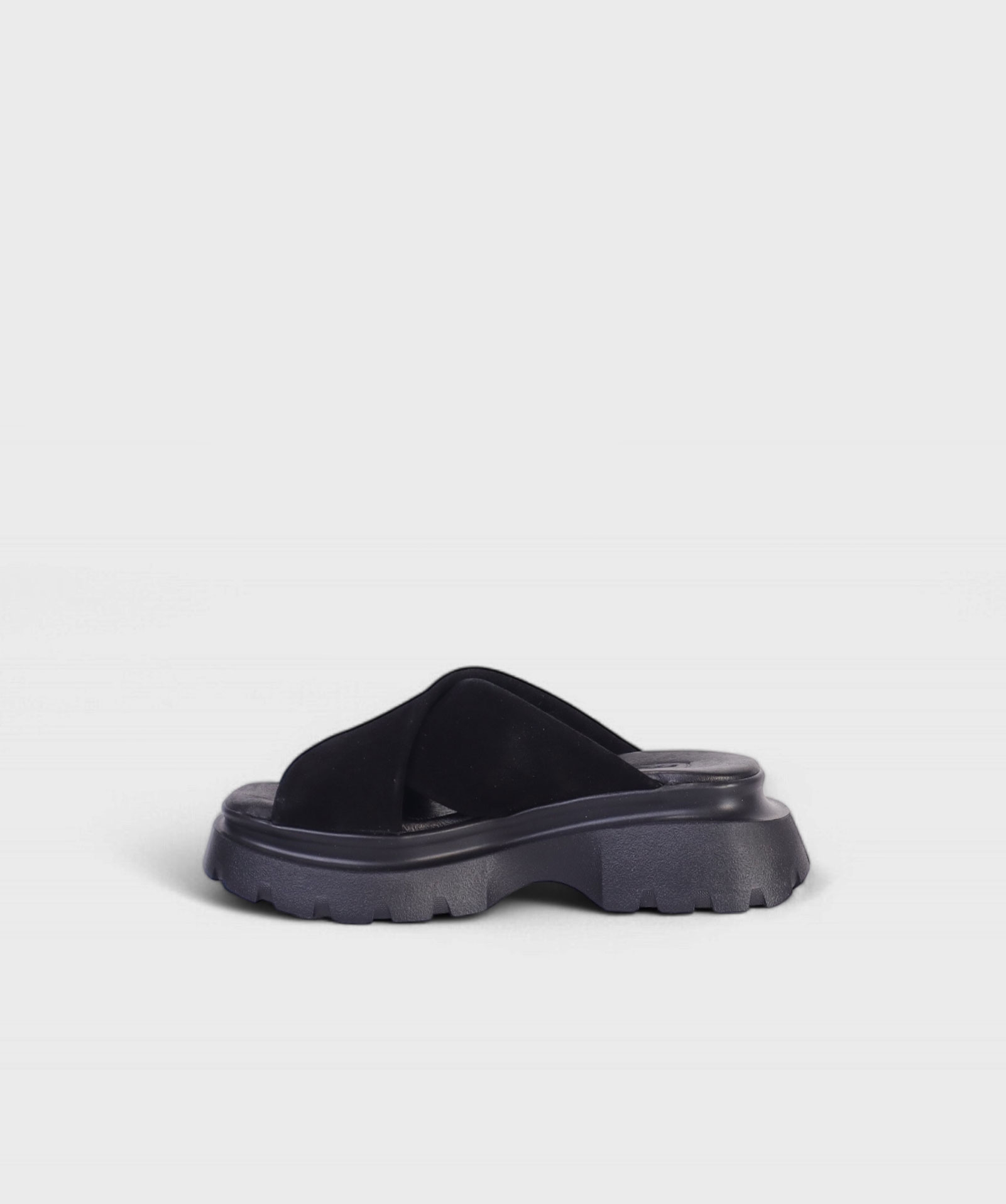 BLACK SUEDE SA SS25 2519