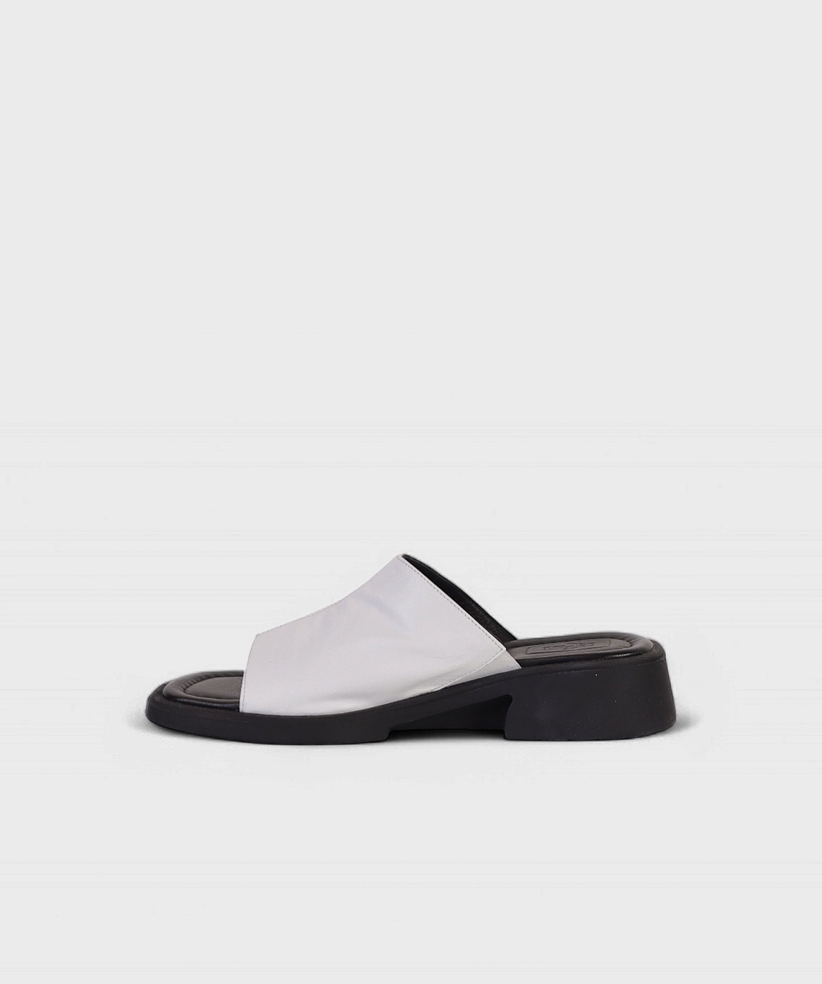 WHITE AL SS25 1664