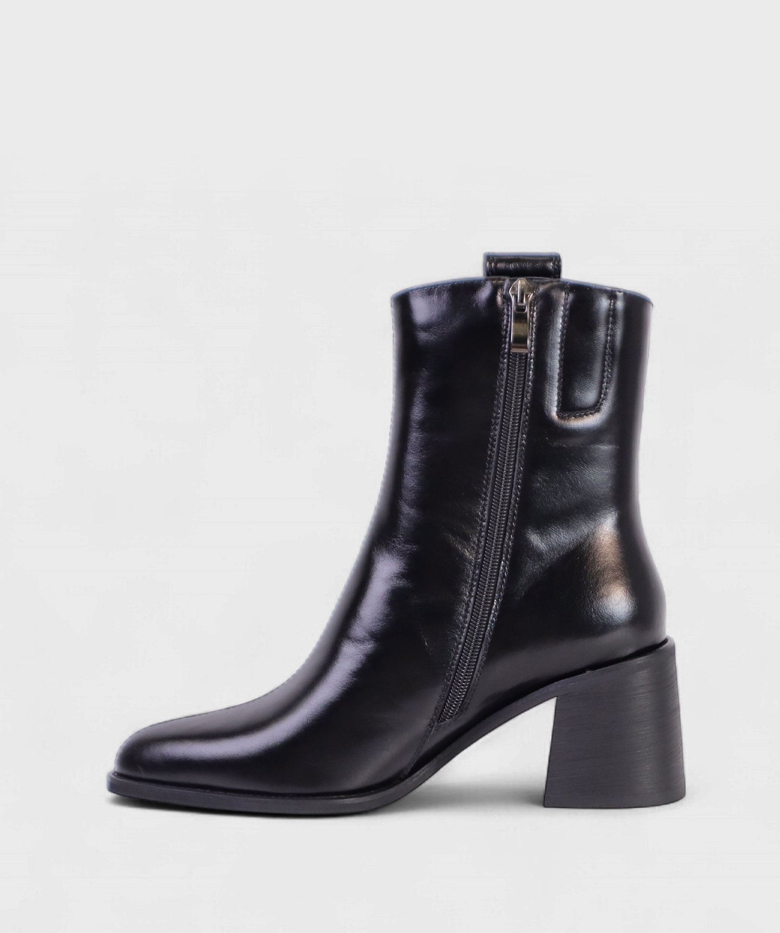 BLACK CATANIA FW25 KMW2511