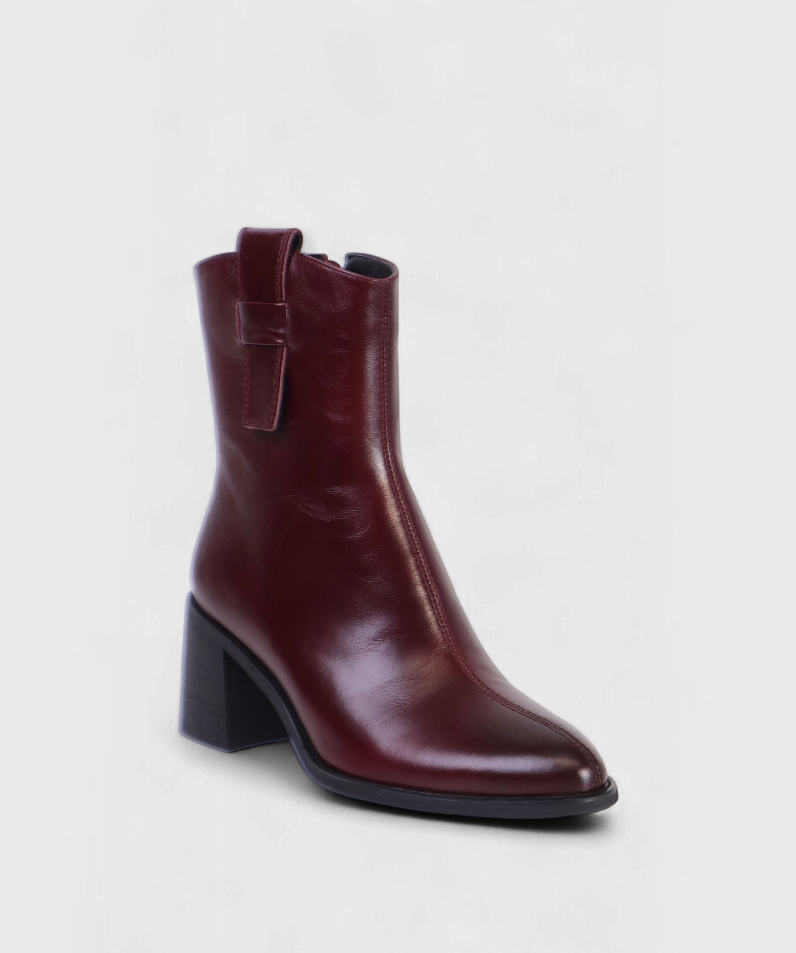BURGUNDY CATANIA FW25 KMW2511