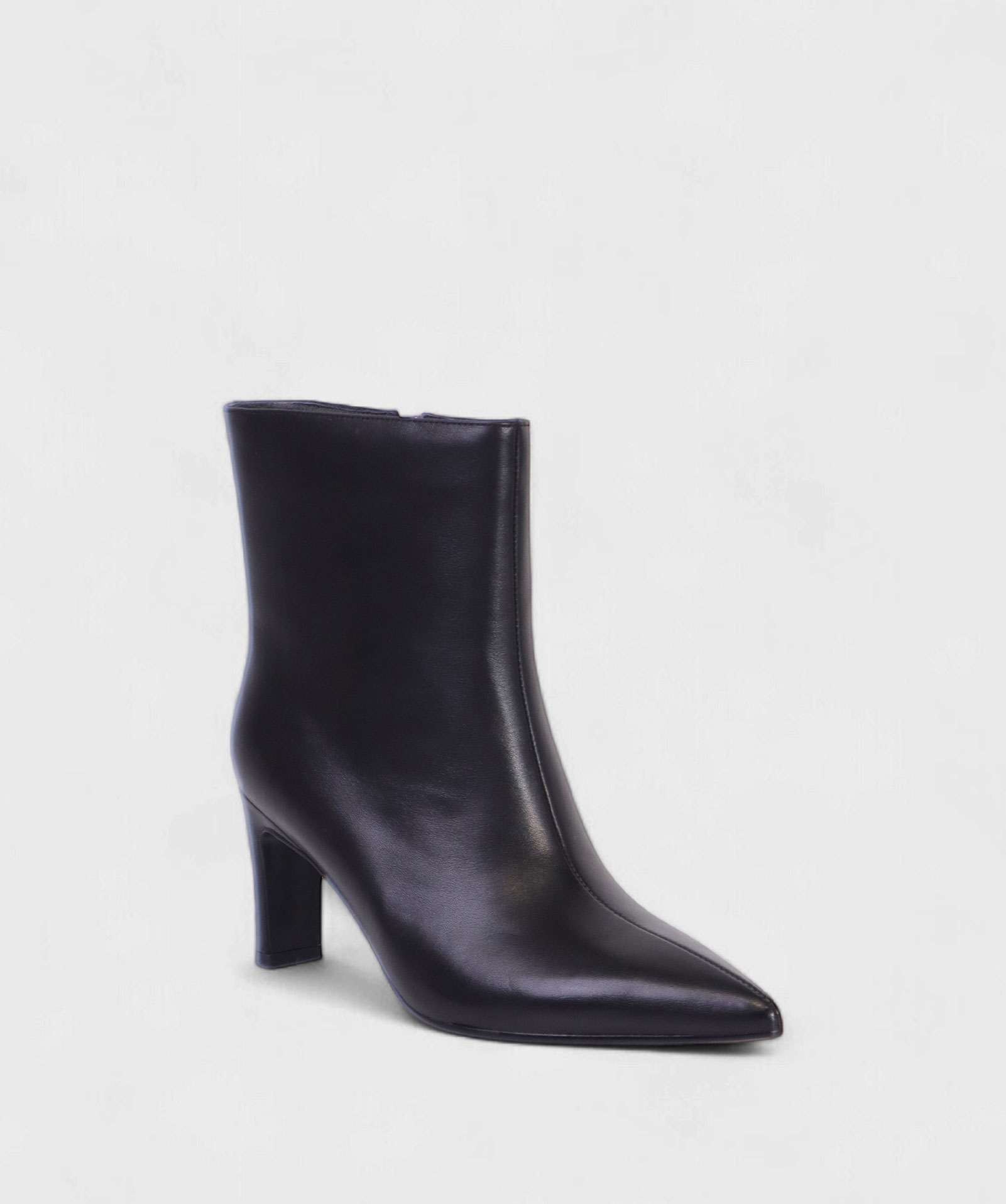 BLACK CATANIA FW25 KMW2501