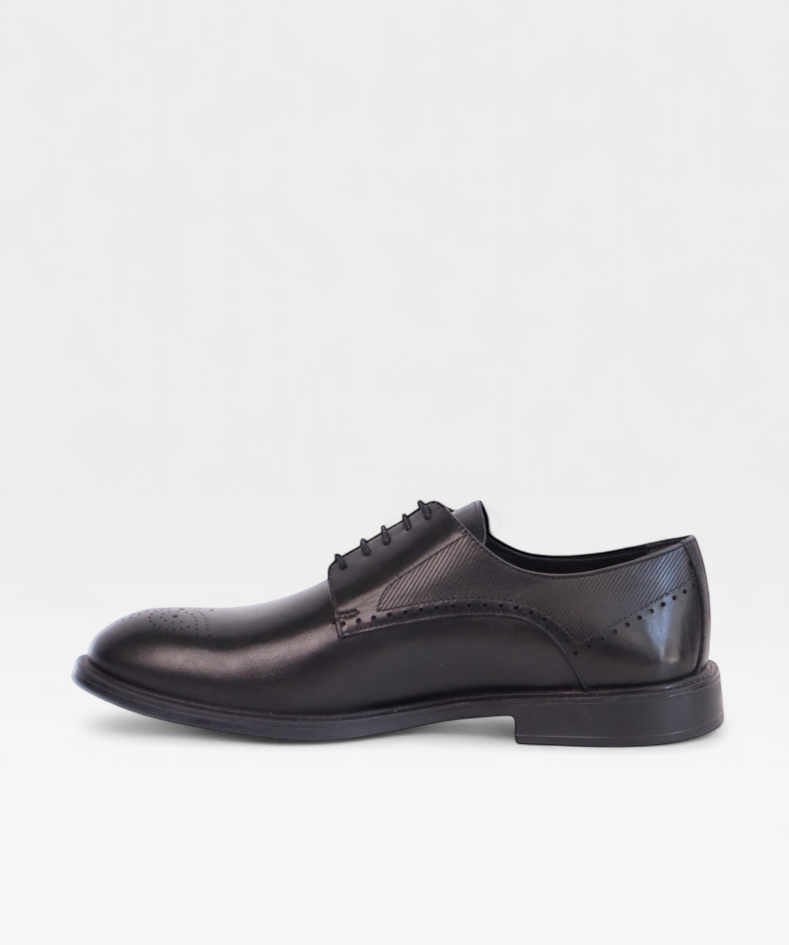BLACK MARVIN SS26 Y0106