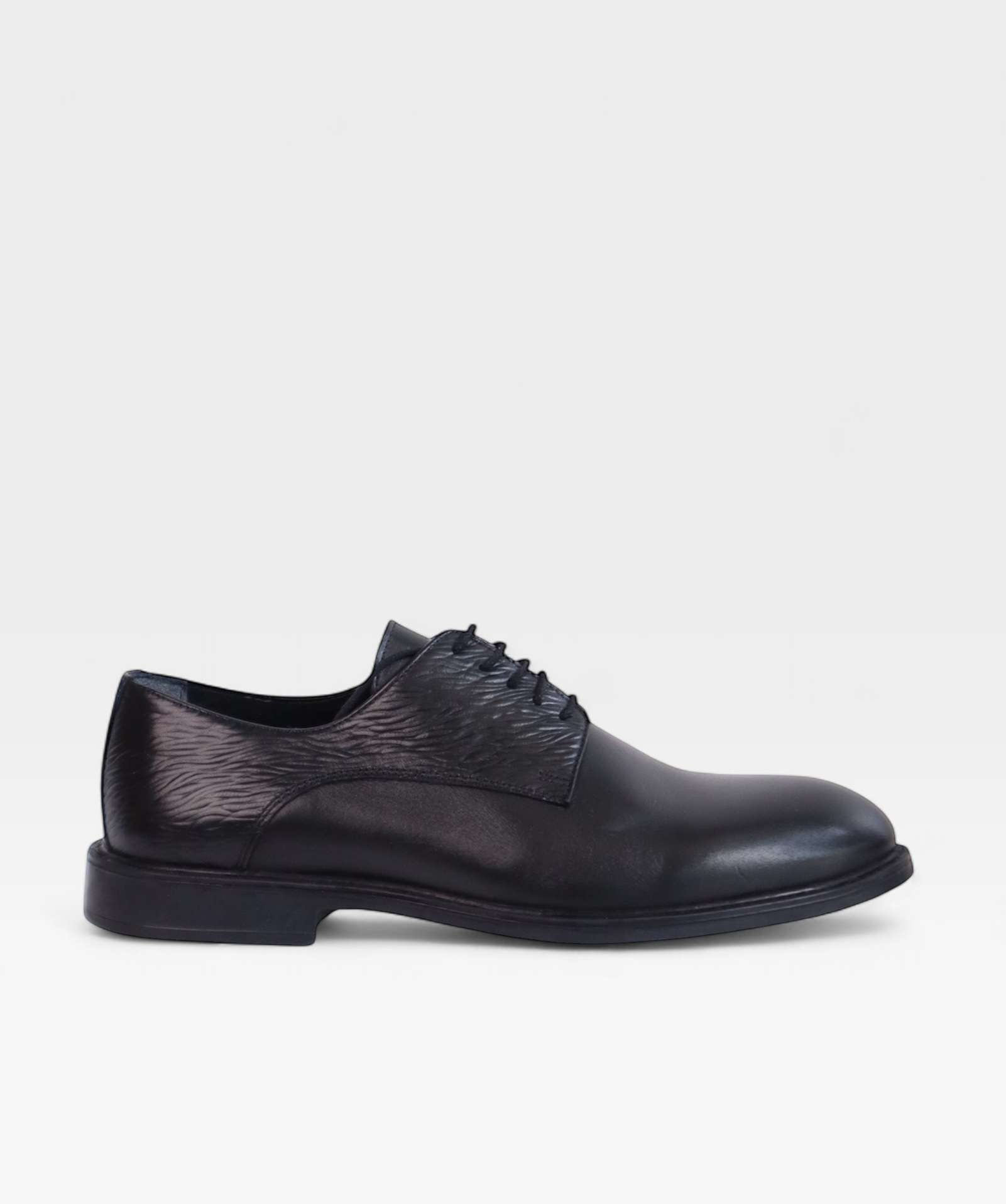 BLACK MARVIN SS26 Y0111