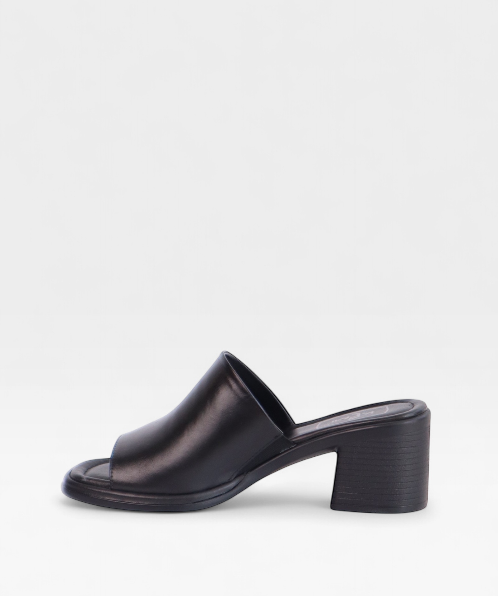 BLACK RAFFA SS26 4917