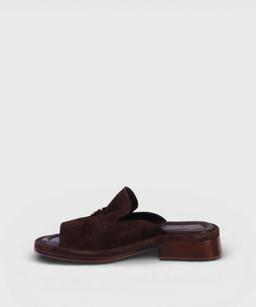 BROWN SUEDE ZOE SS26 2000