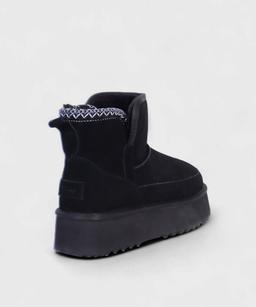 BLACK NORD FW25 D114JRGB