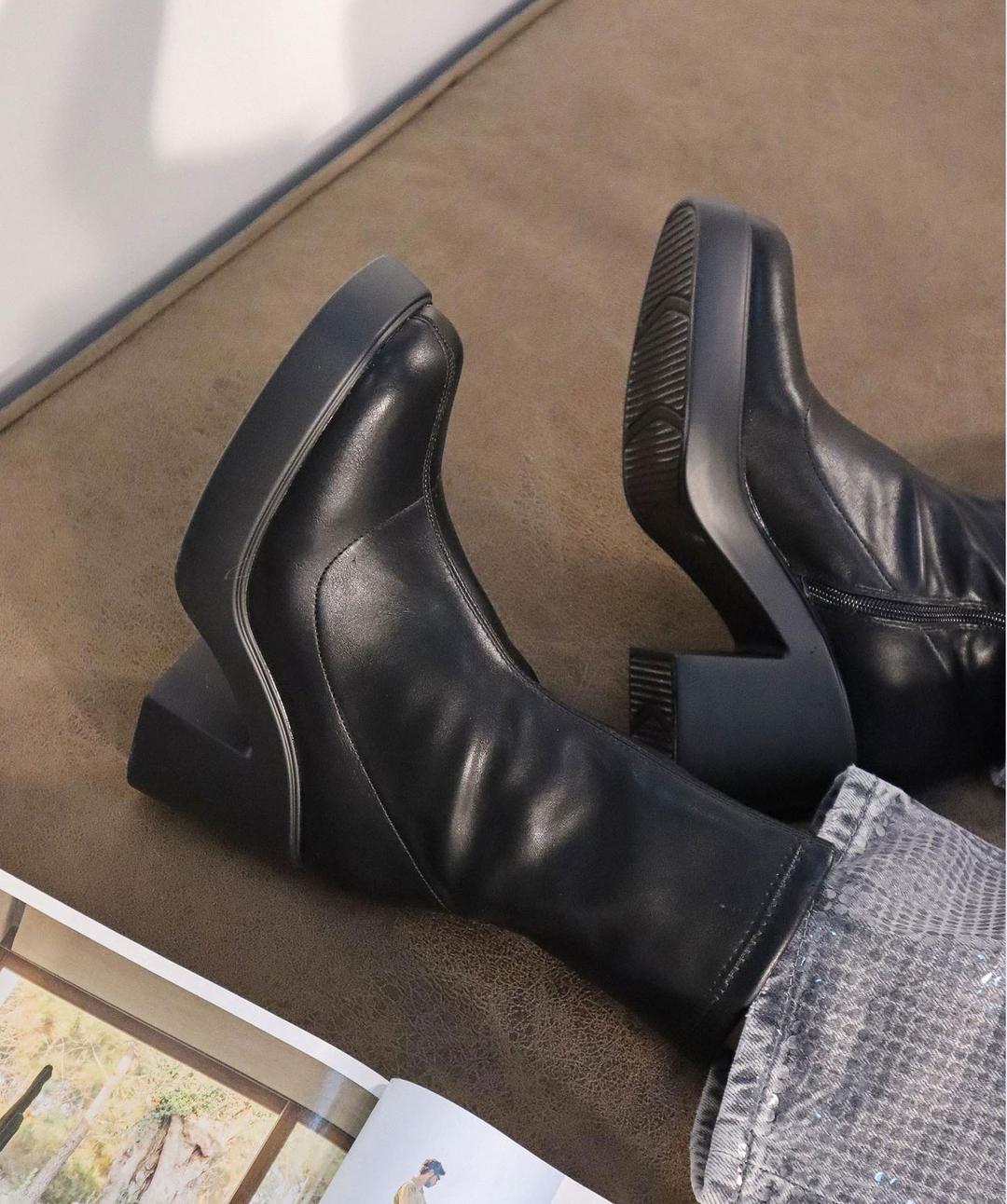 BLACK BOOTS C FW23 X101