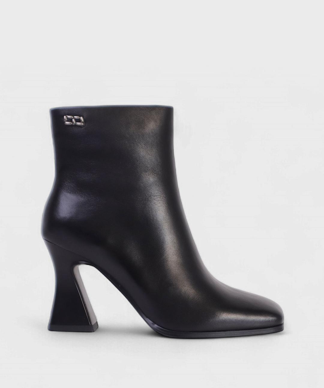 BLACK CATANIA FW25 T22