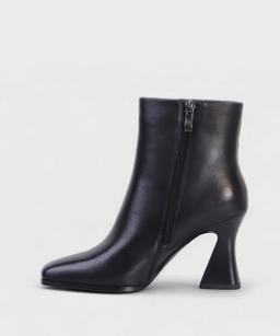BLACK CATANIA FW25 T22