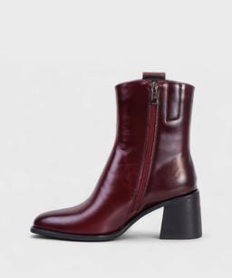 BURGUNDY CATANIA FW25 KMW2511