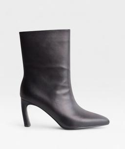 BLACK DAREZZA FW26 W397H572