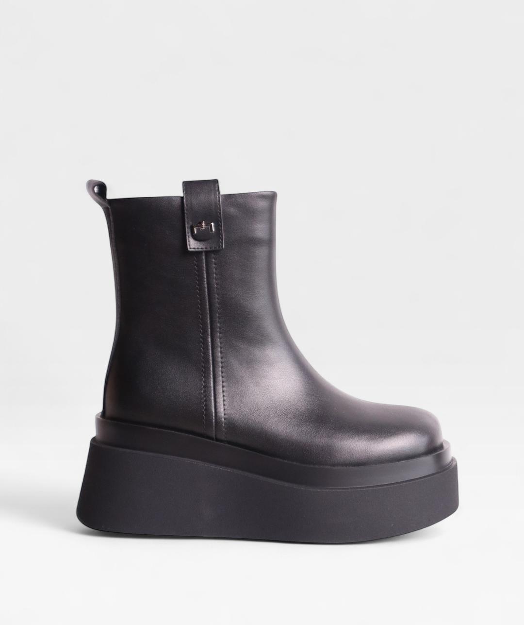 BLACK DAREZZA FW26 A1381K903