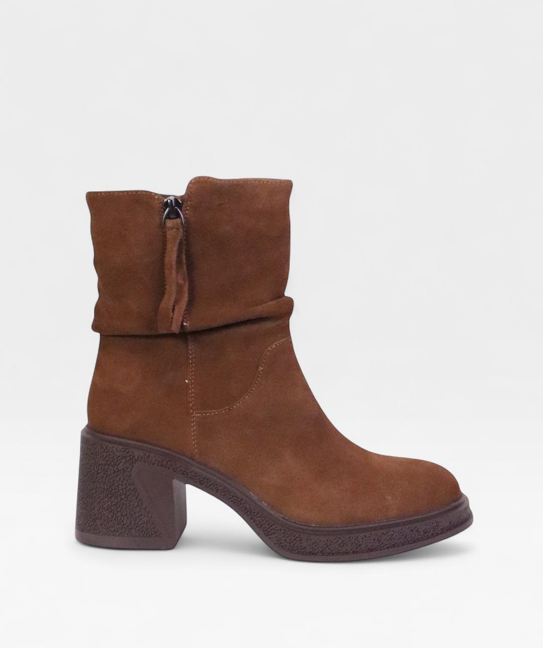 CAMEL CAMELLIA FW26 5J230R03